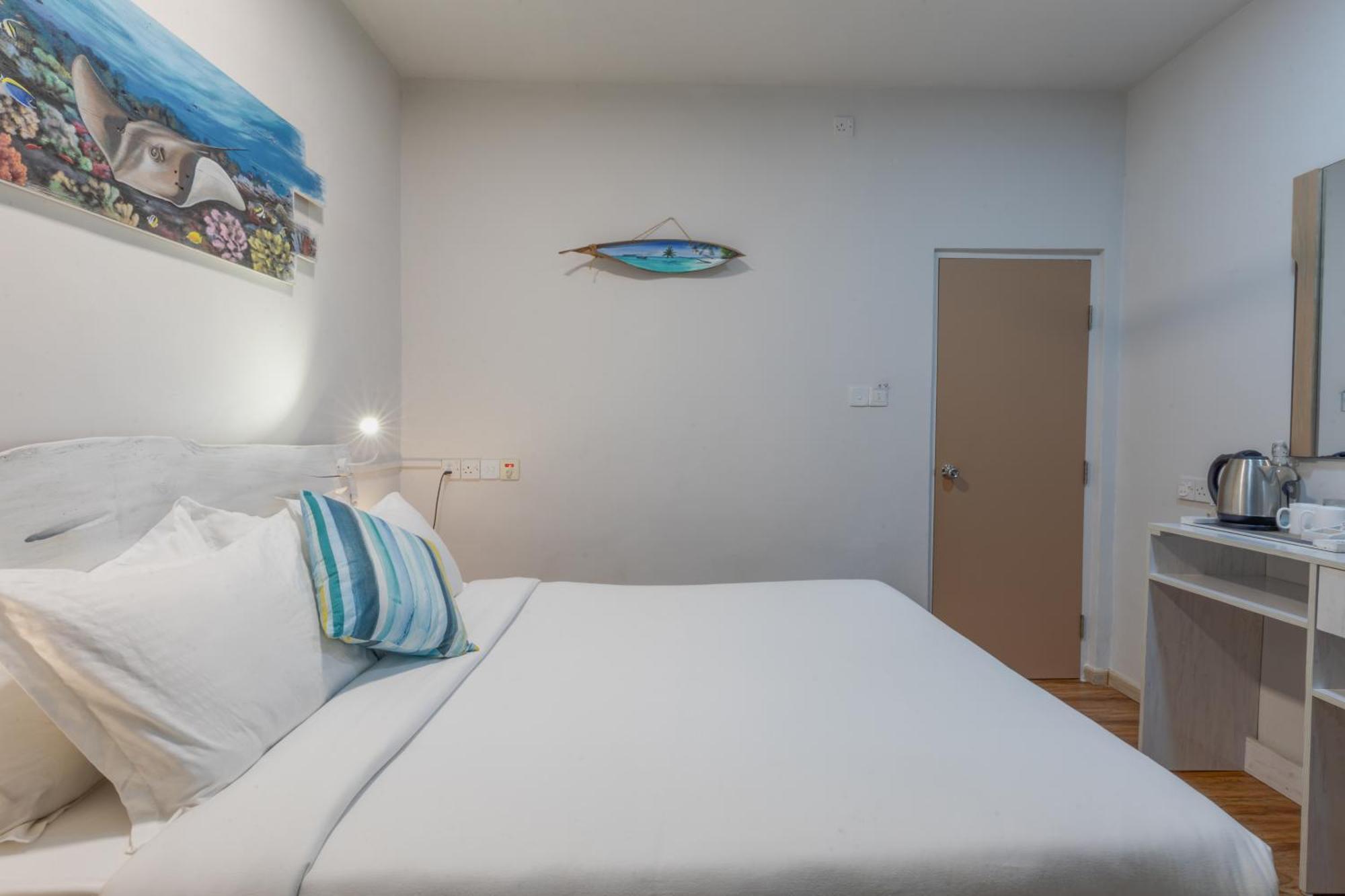 Ocean Pearl Maldives At Gulhi Island Hotel Bagian luar foto